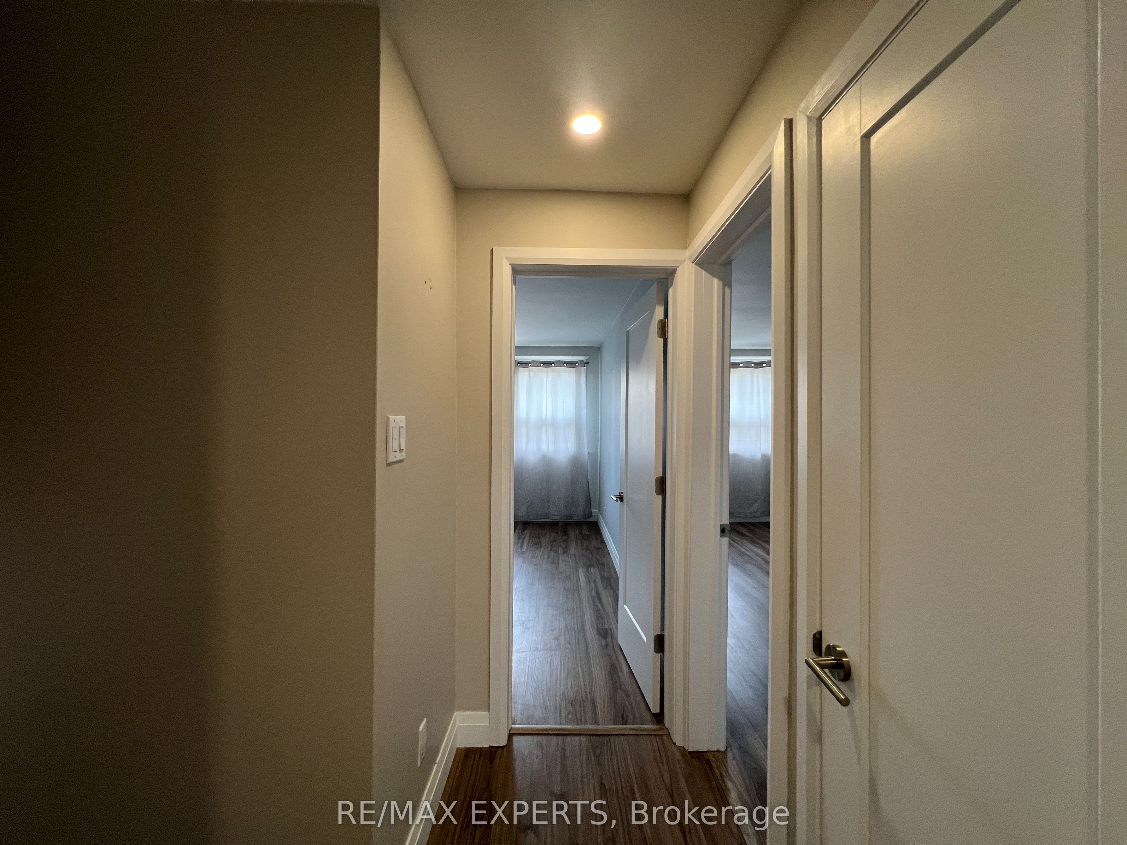 366 Lauder Avenue 2nd Floor, Toronto, ON M6E 3H8 photo 4
