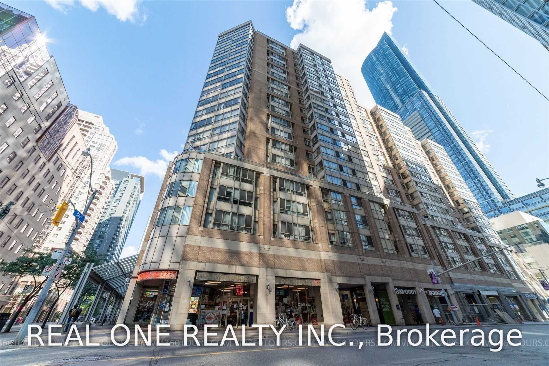711 Bay Street 1612, Toronto, ON M5G 2J8 photo 2