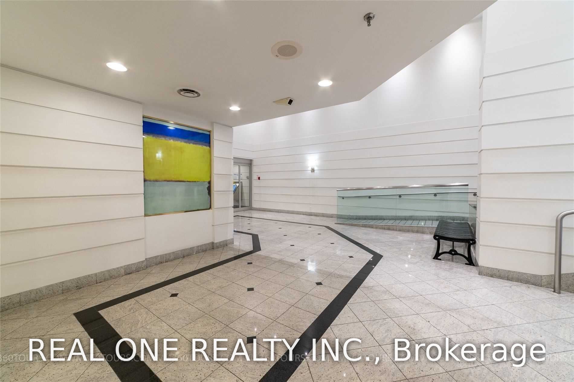 711 Bay Street 1612, Toronto, ON M5G 2J8 photo 5