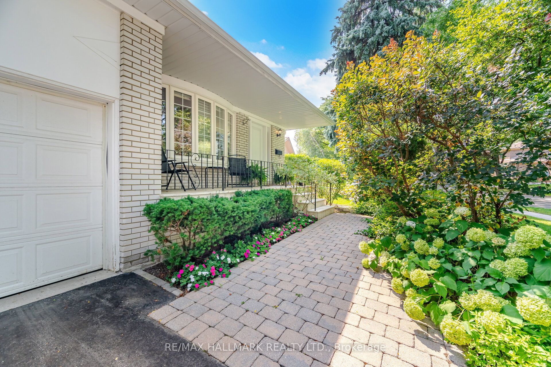 17 Wellesbourne Crescent, Toronto, ON M2H 1Y6 photo 3