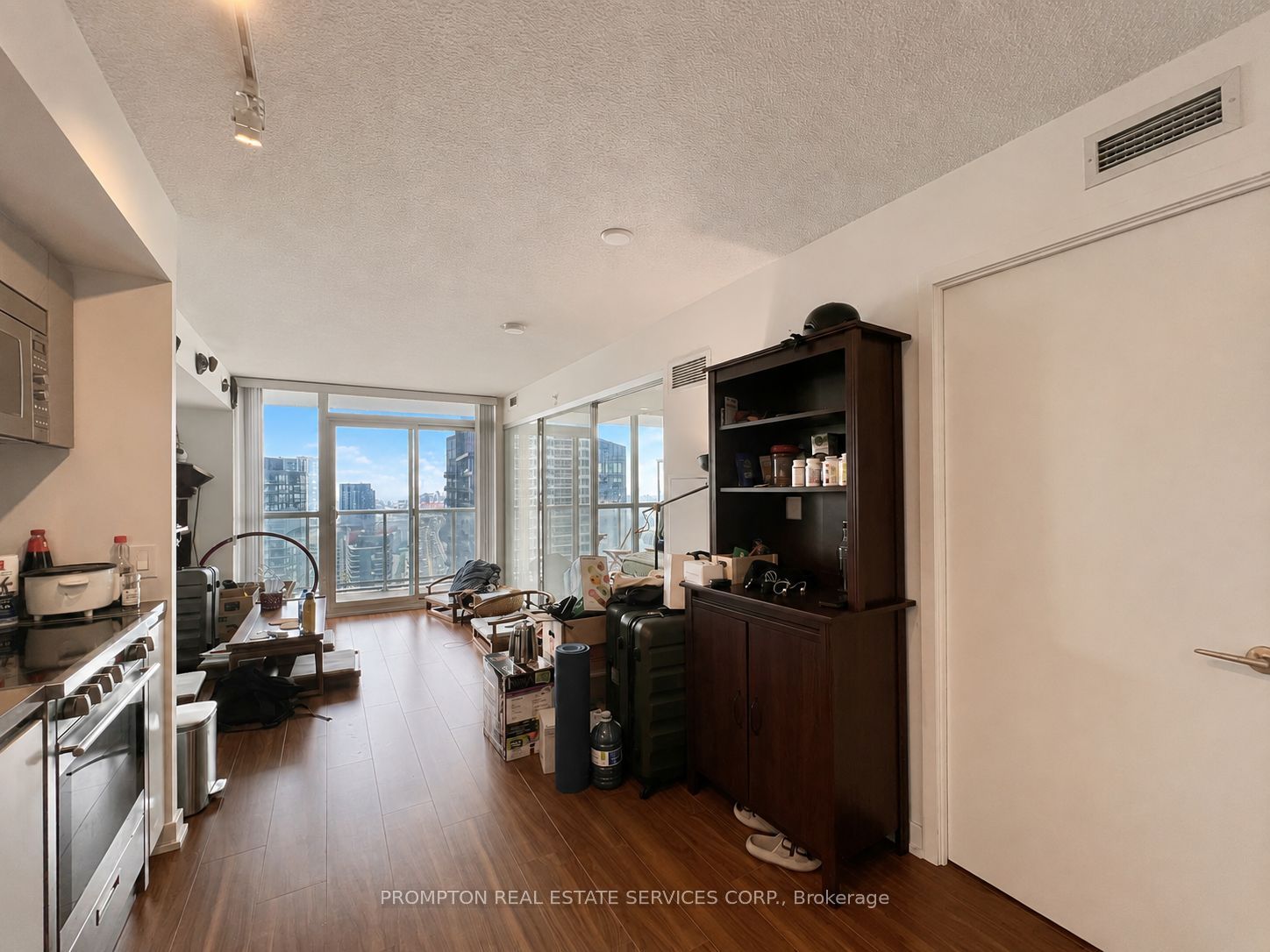 75 Queens Wharf Road 3310, Toronto, ON M5V 0J8 photo 3