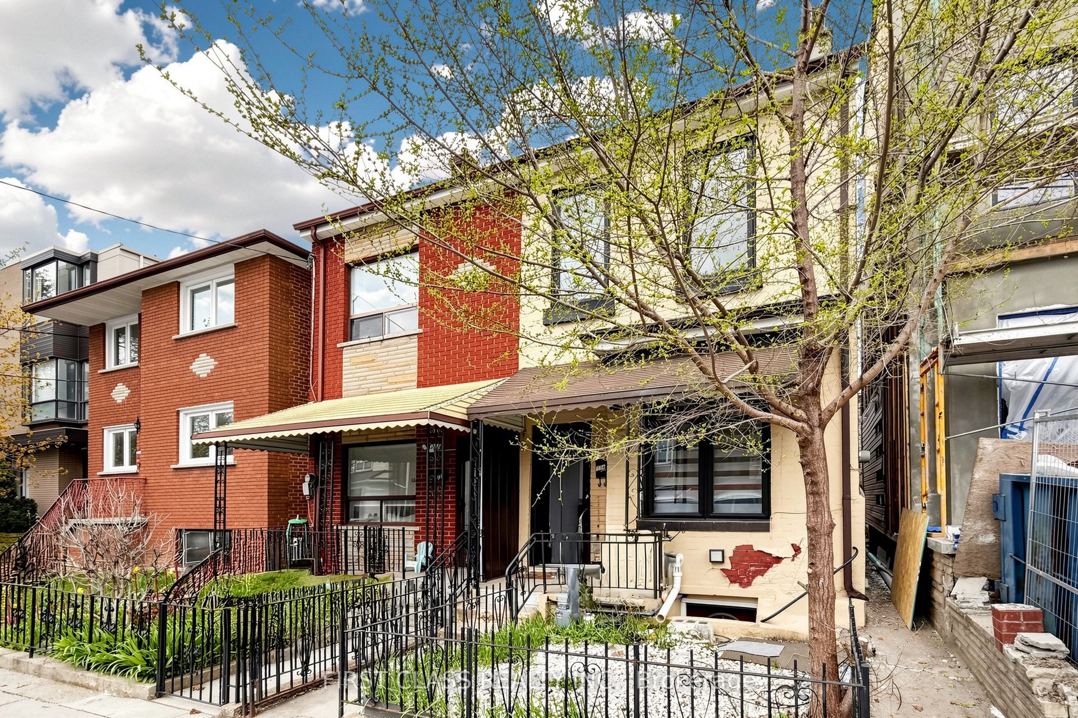 174 Manning Avenue, Toronto, ON M6J 2K5