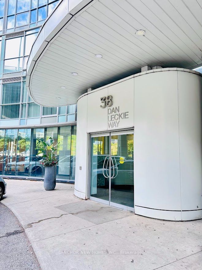 38 Dan Leckie Way 1702, Toronto, ON M5V 2V6