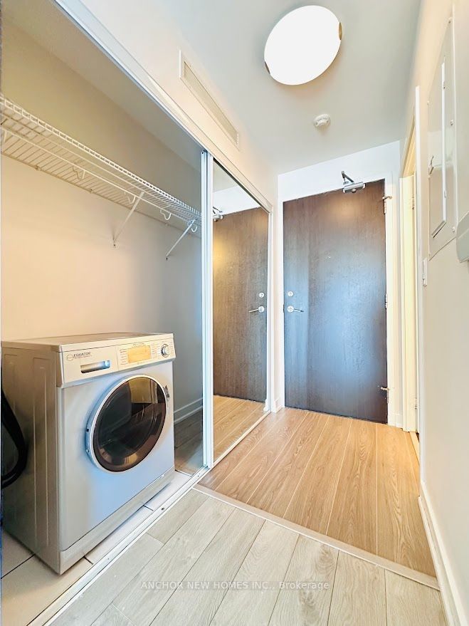 38 Dan Leckie Way 1702, Toronto, ON M5V 2V6 photo 5