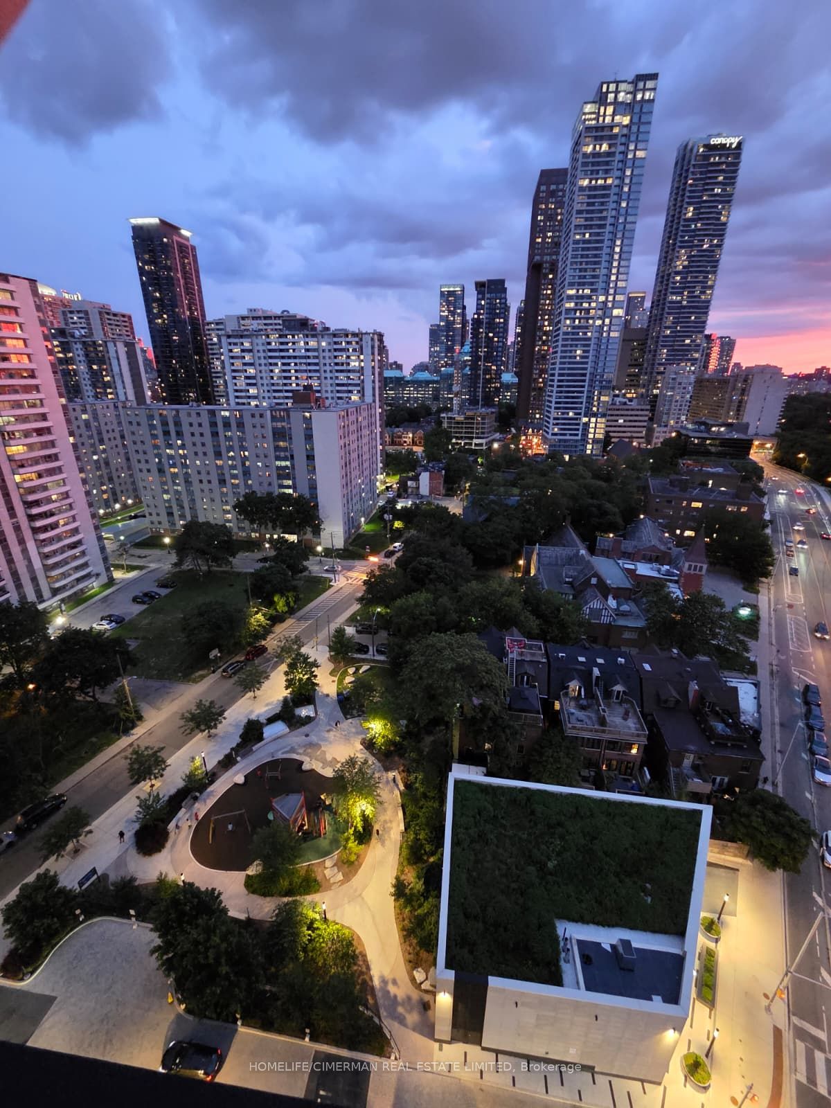 575 Bloor Street E 1602, Toronto, ON M4W 0B2 photo 3