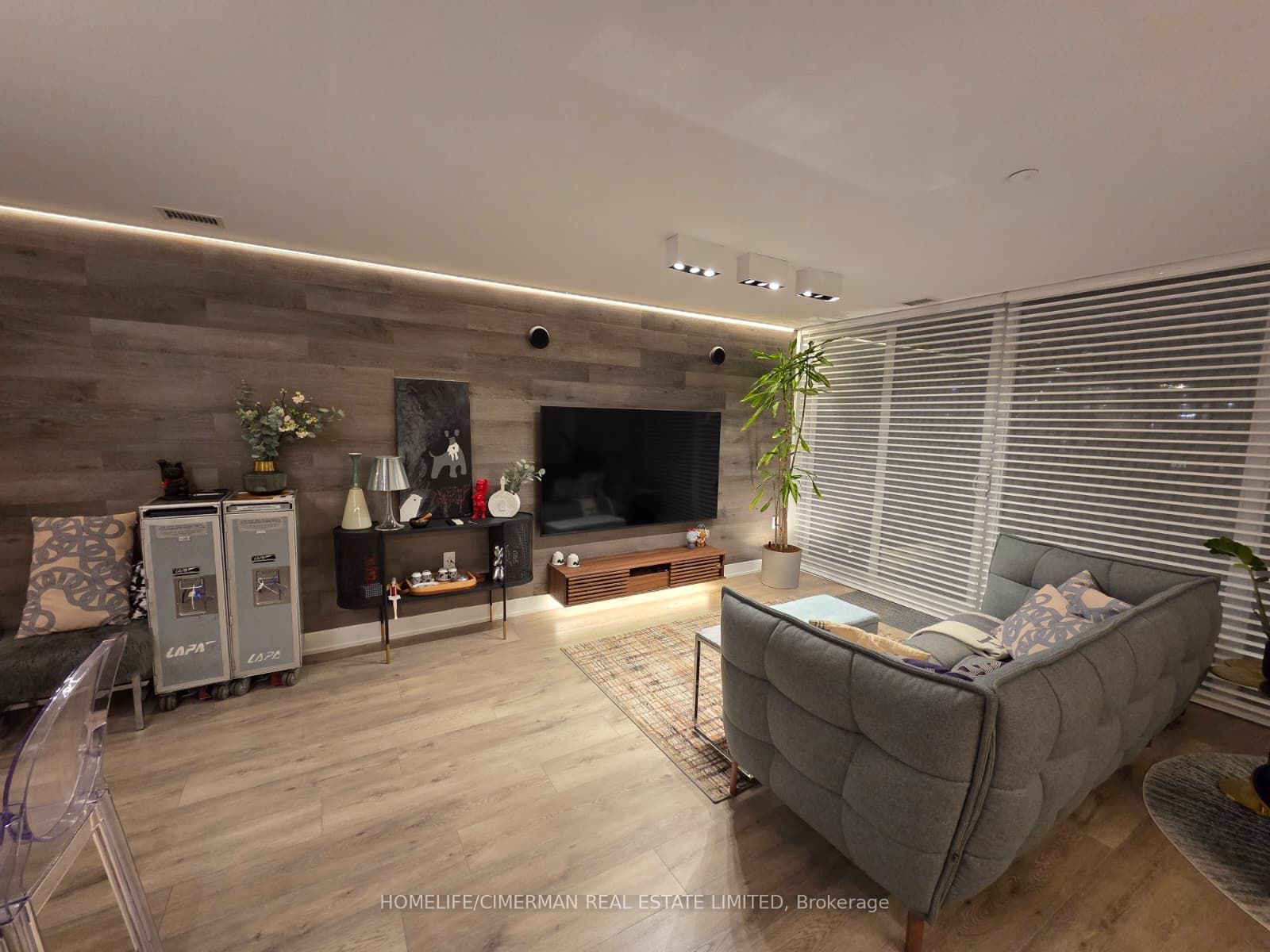 575 Bloor Street E 1602, Toronto, ON M4W 0B2 photo 4