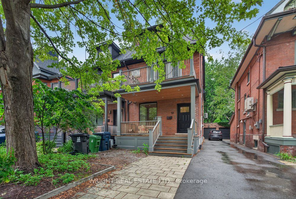 51 Albany Avenue, Toronto, ON M5R 3C2