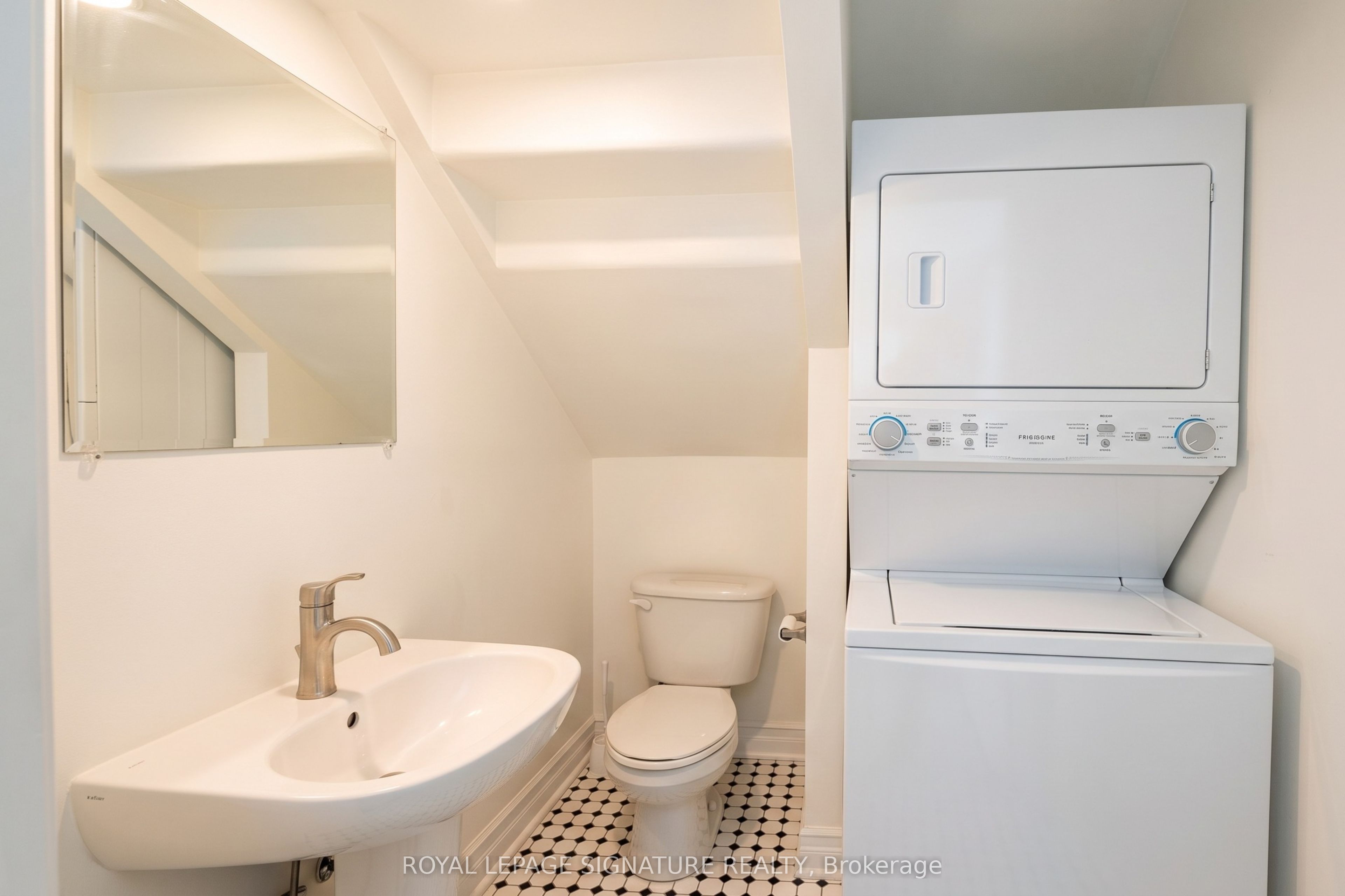 395 Clinton Street, Toronto, ON M6G 2Z1 photo 4