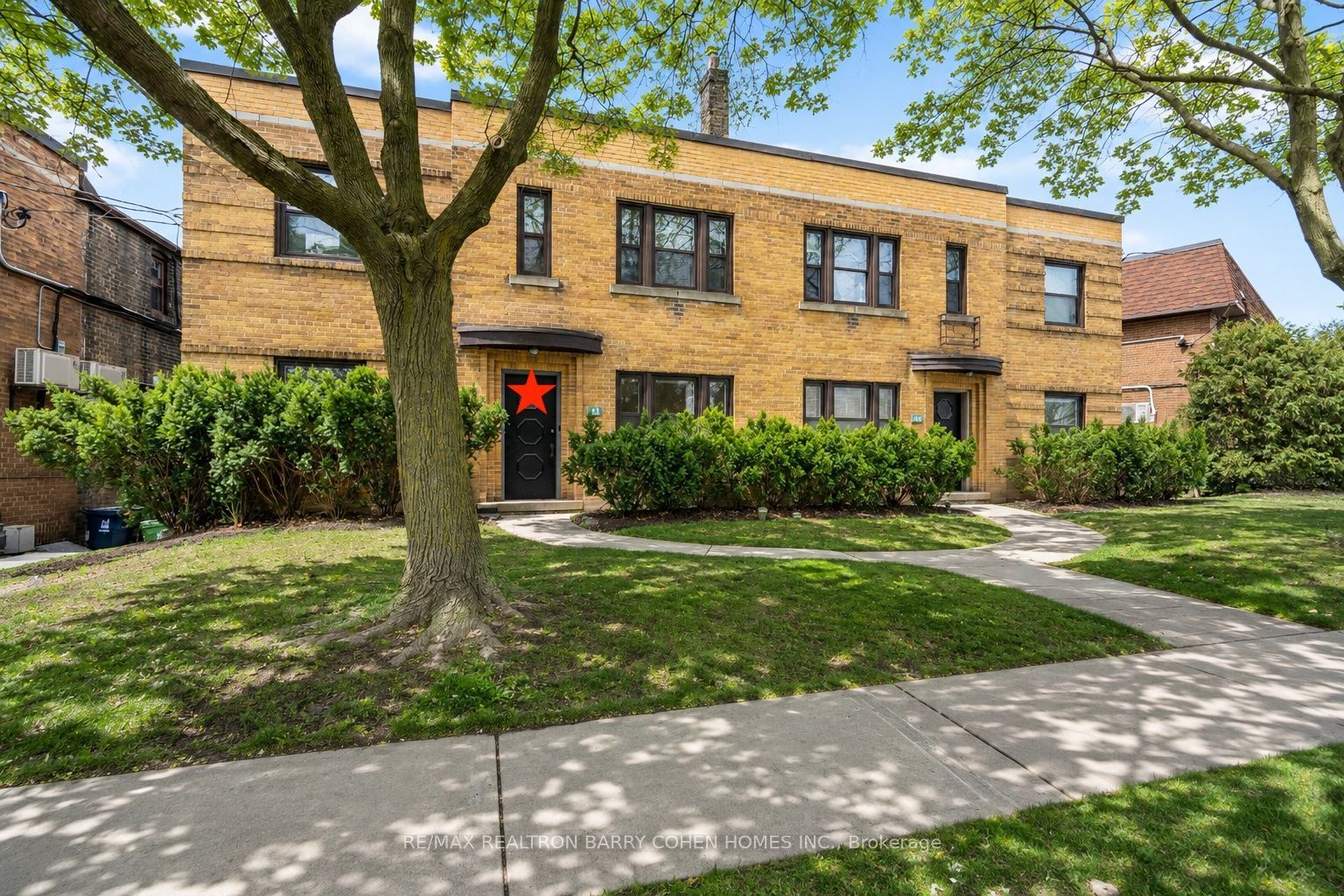 107 Chatsworth Drive 1, Toronto, ON M4R 1R8