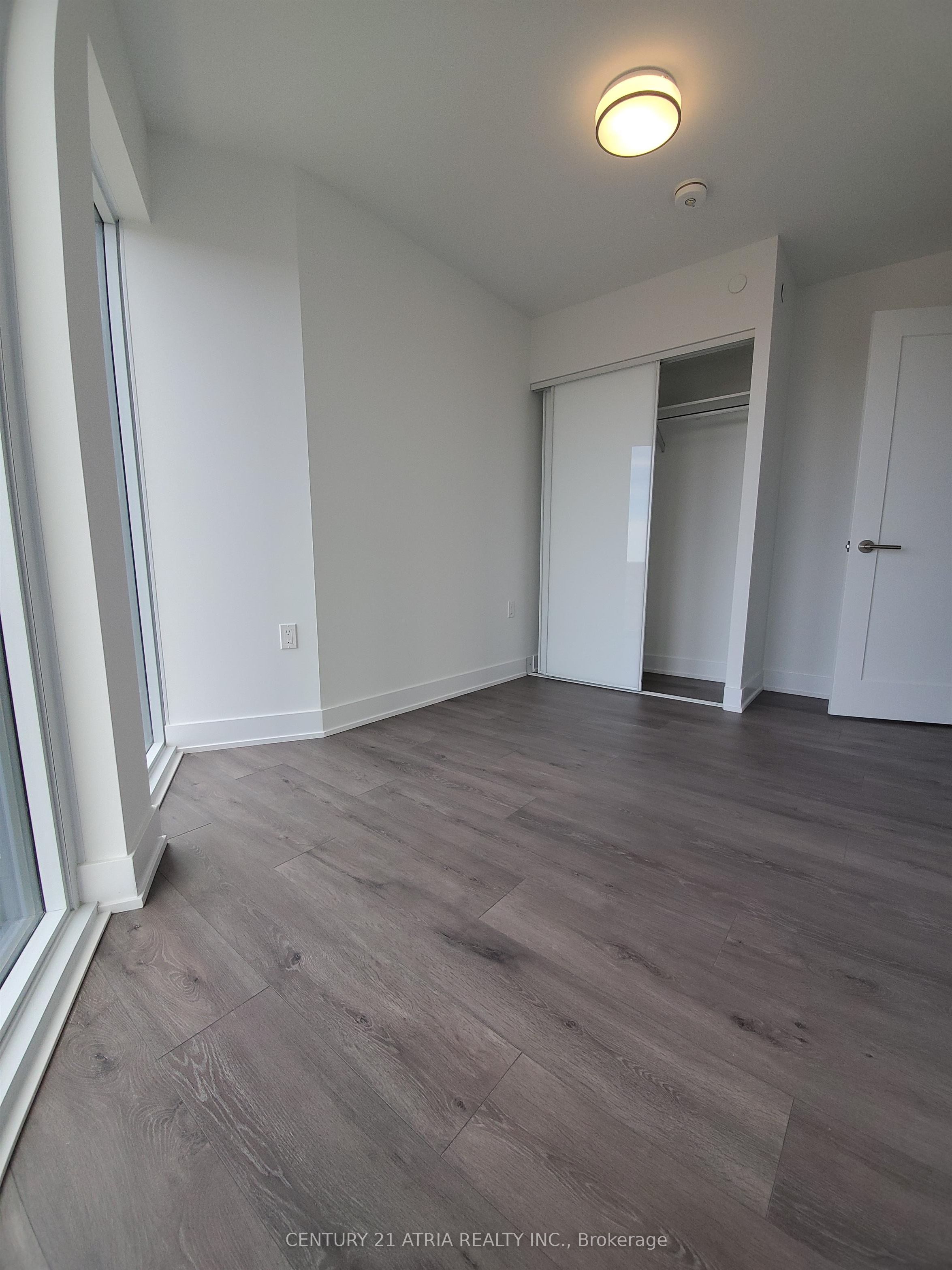 575 Bloor Street E 1802, Toronto, ON M4W 0B2 photo 5