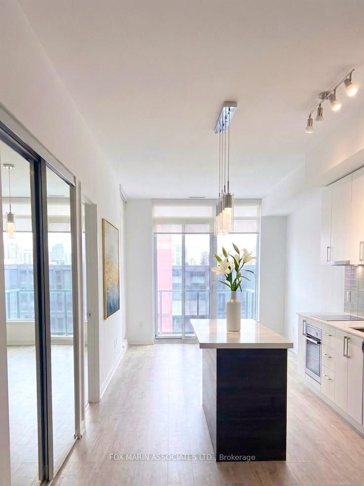 576 Front Street W 1221E, Toronto, ON M5V 0P8