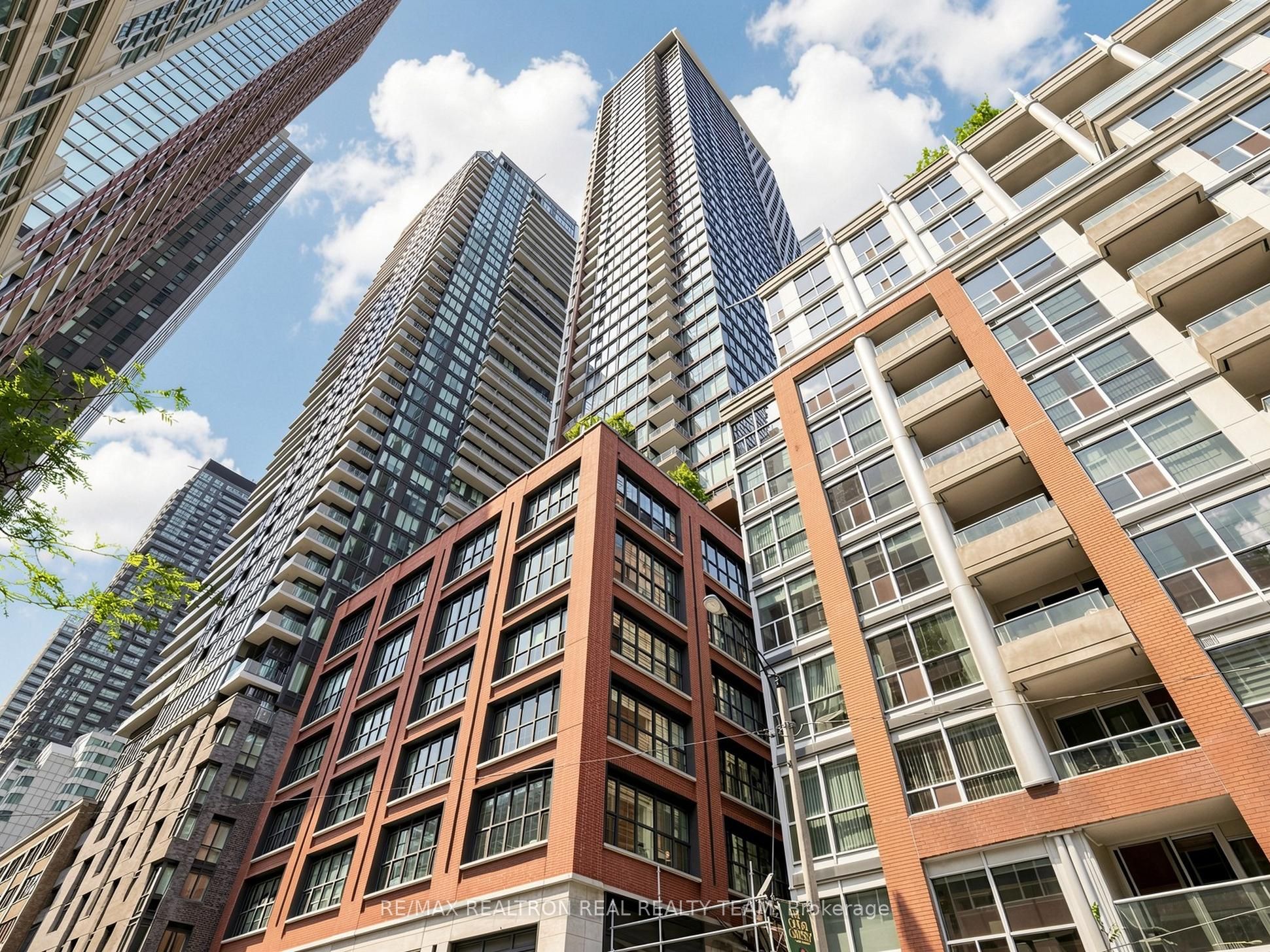 55 Mercer Street 2807, Toronto, ON M5V 1H3 photo 2
