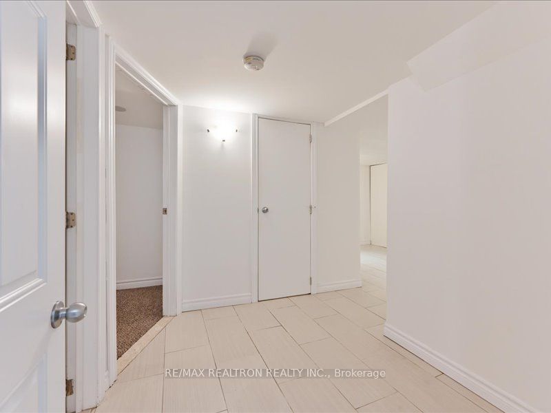 1130 Avenue Road 3, Toronto, ON M5N 2E6 photo 3