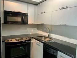 21 Nelson Street 521, Toronto, ON M5V 3H9 photo 5