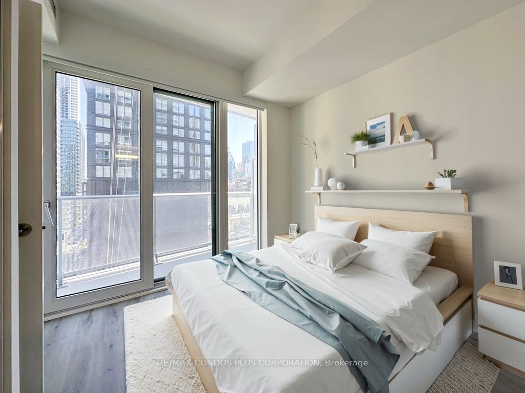 100 Dalhousie Street 907, Toronto, ON M5B 0C7 photo 5
