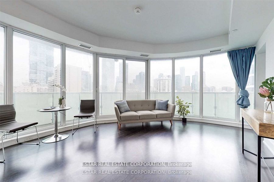 403 Church Street 1905, Toronto, ON M4Y 2C2 photo 4