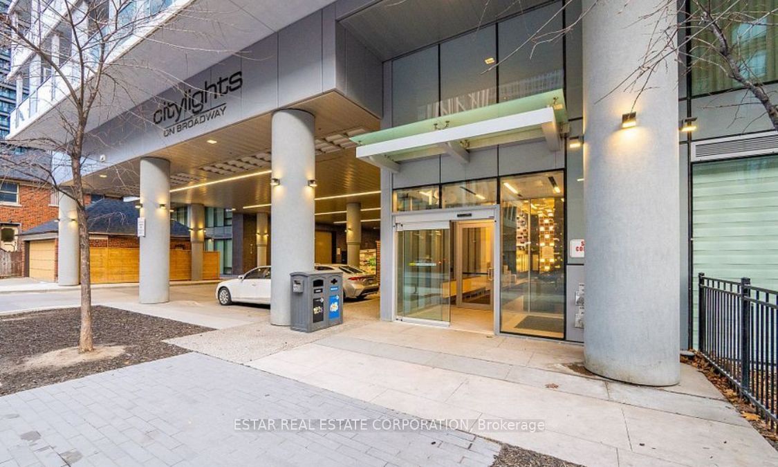 195 Redpath Avenue 2214, Toronto, ON M4P 0E4 photo 2