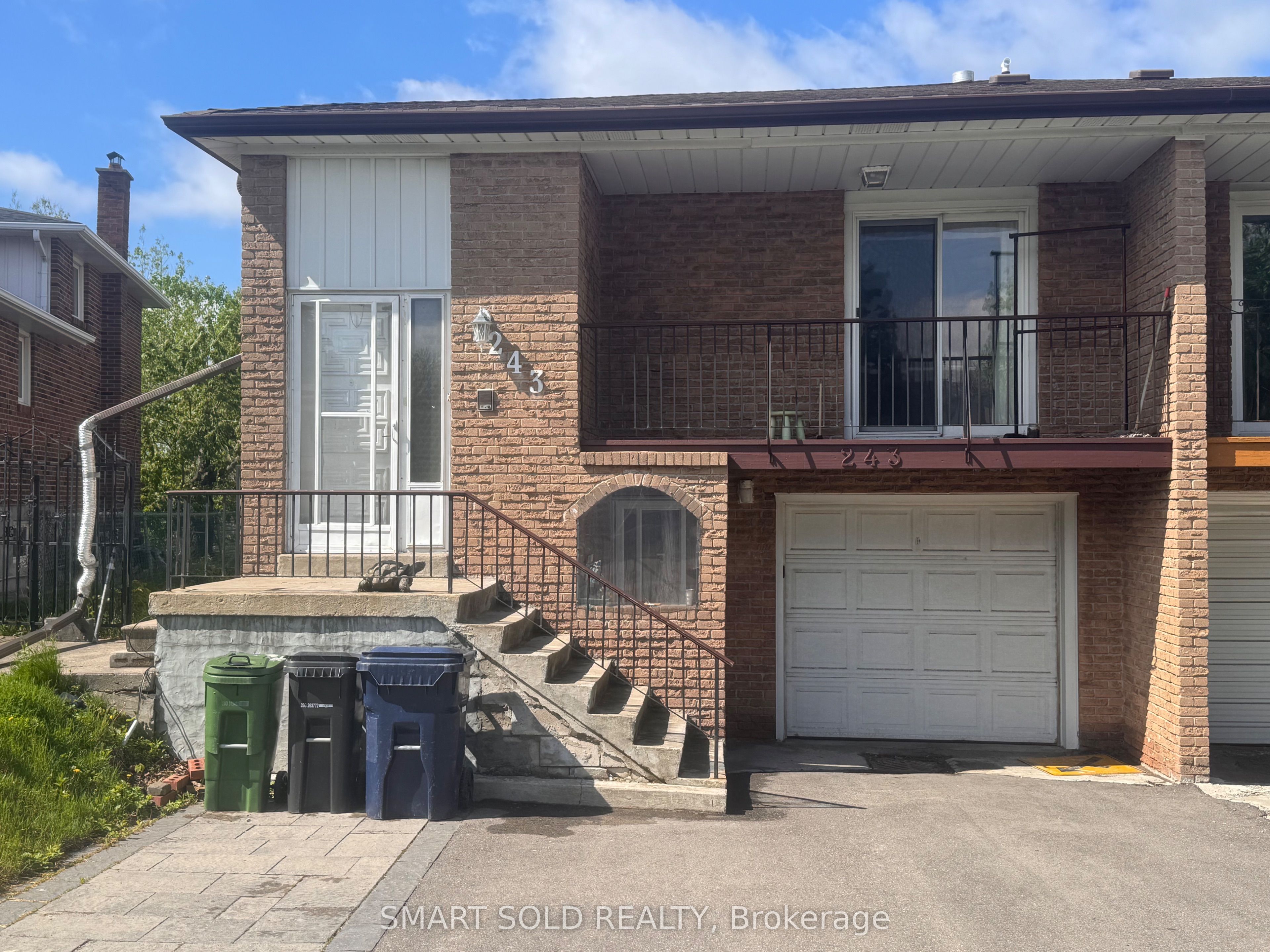 243 Shawnee Circle, Toronto, ON M2H 2Y3