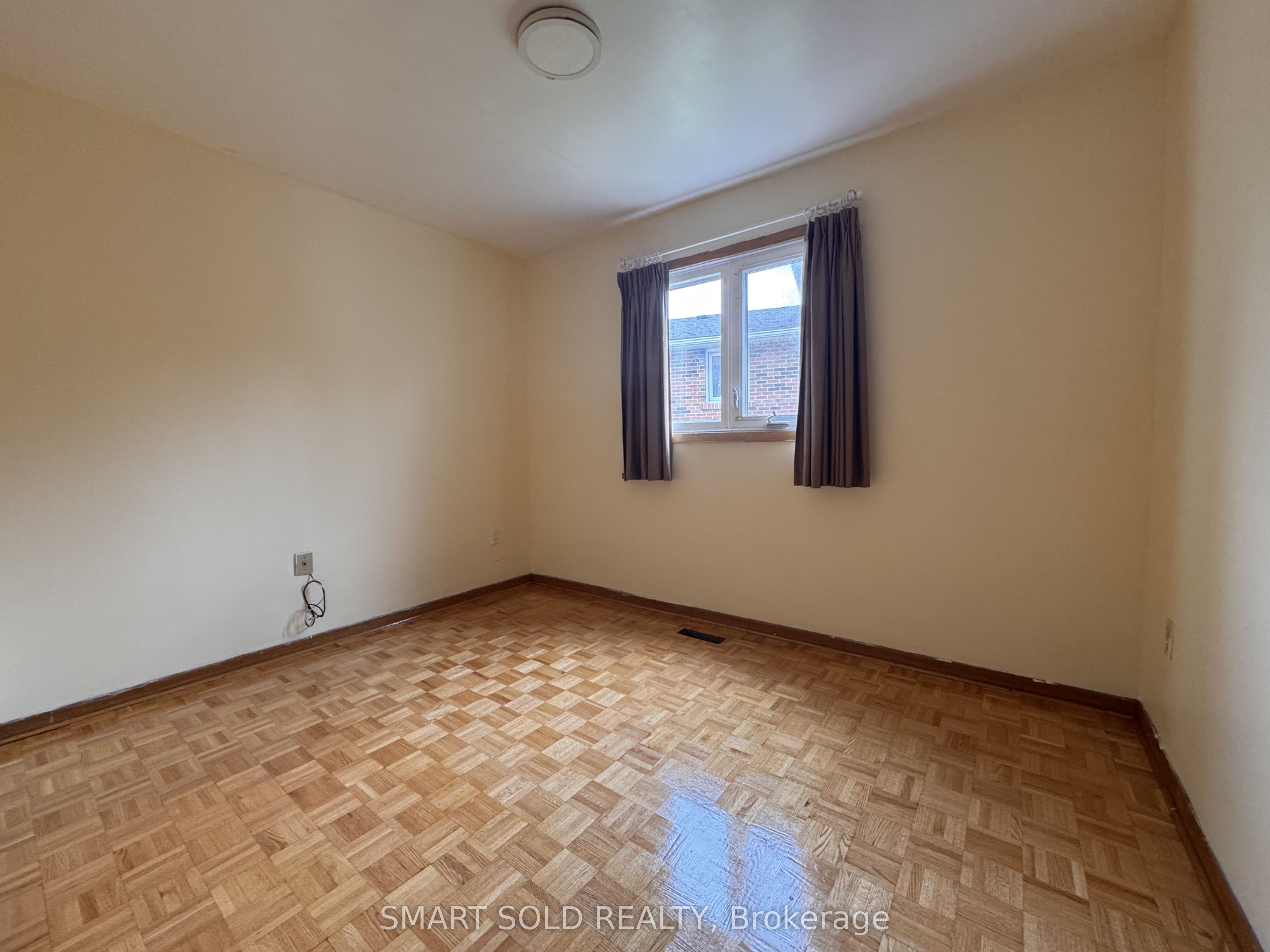 243 Shawnee Circle, Toronto, ON M2H 2Y3