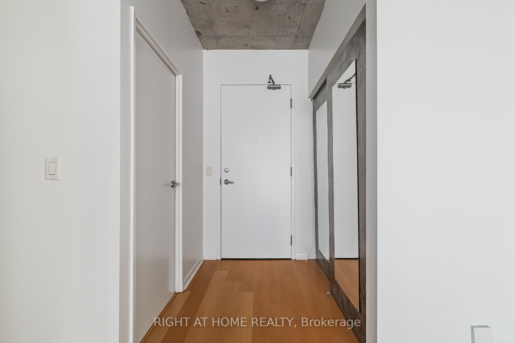 333 Adelaide St. East Street E 418, Toronto, ON M5A 4T4