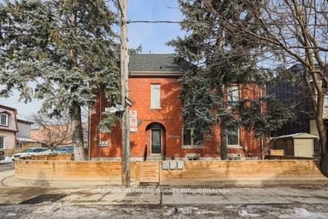 50 Foxley Street Unit #2, Toronto, ON M6J 1R1