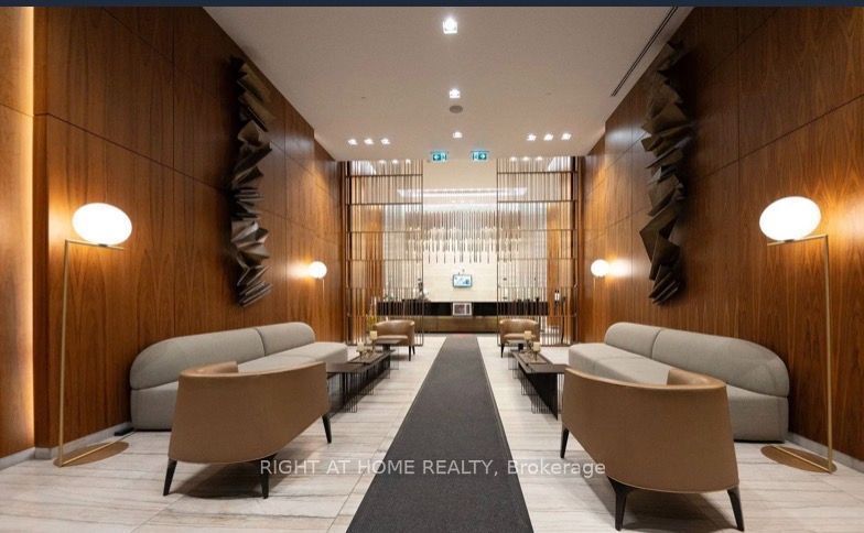 8 Eglinton Avenue E 3604, Toronto, ON M4P 0C1 photo 2