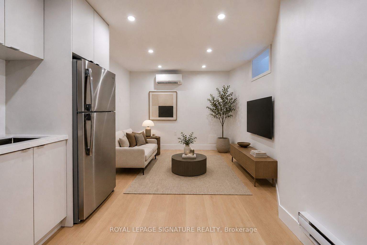 390 Palmerston Boulevard 3, Toronto, ON M6G 2N6