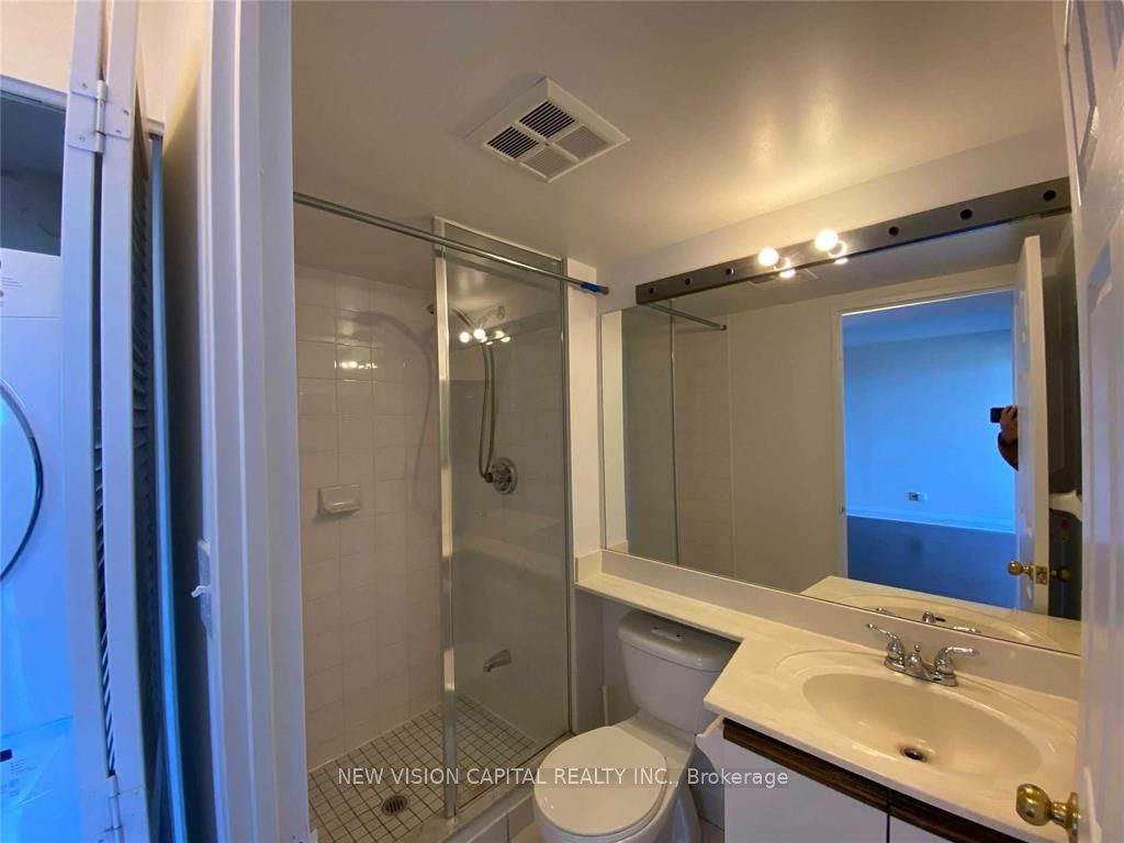 18 Hillcrest Avenue 803, Toronto, ON M2N 6T5 photo 4