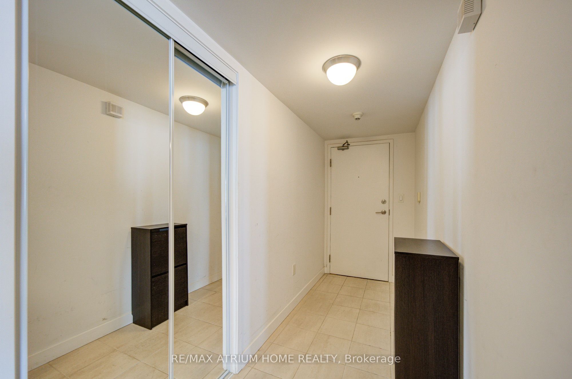 11 Brunel Court 4510, Toronto, ON M5V 3Y3 photo 3