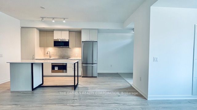 30 Dreamers Way 110, Toronto, ON M5A 0Y7 photo 3
