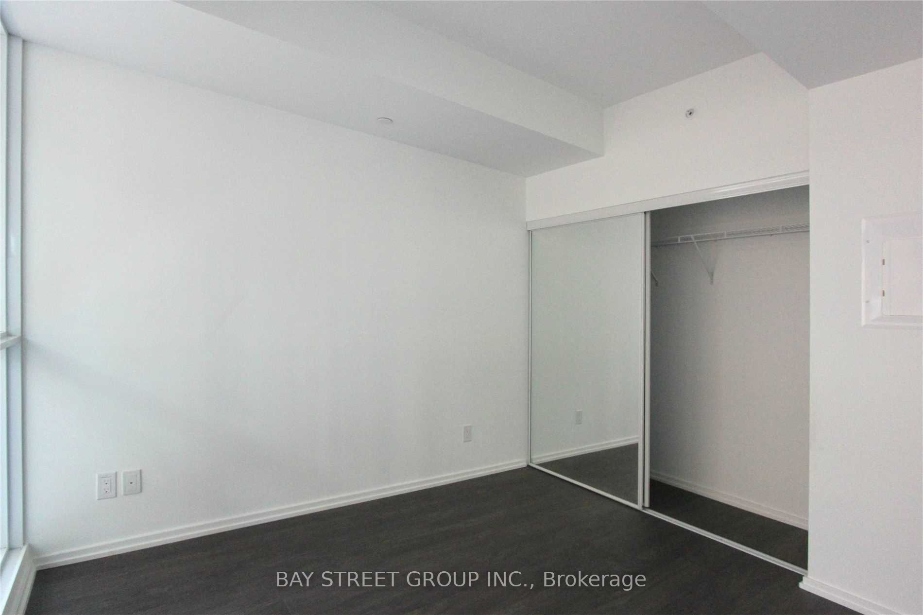 70 Temperance Street 1710, Toronto, ON M5H 0B1 photo 4