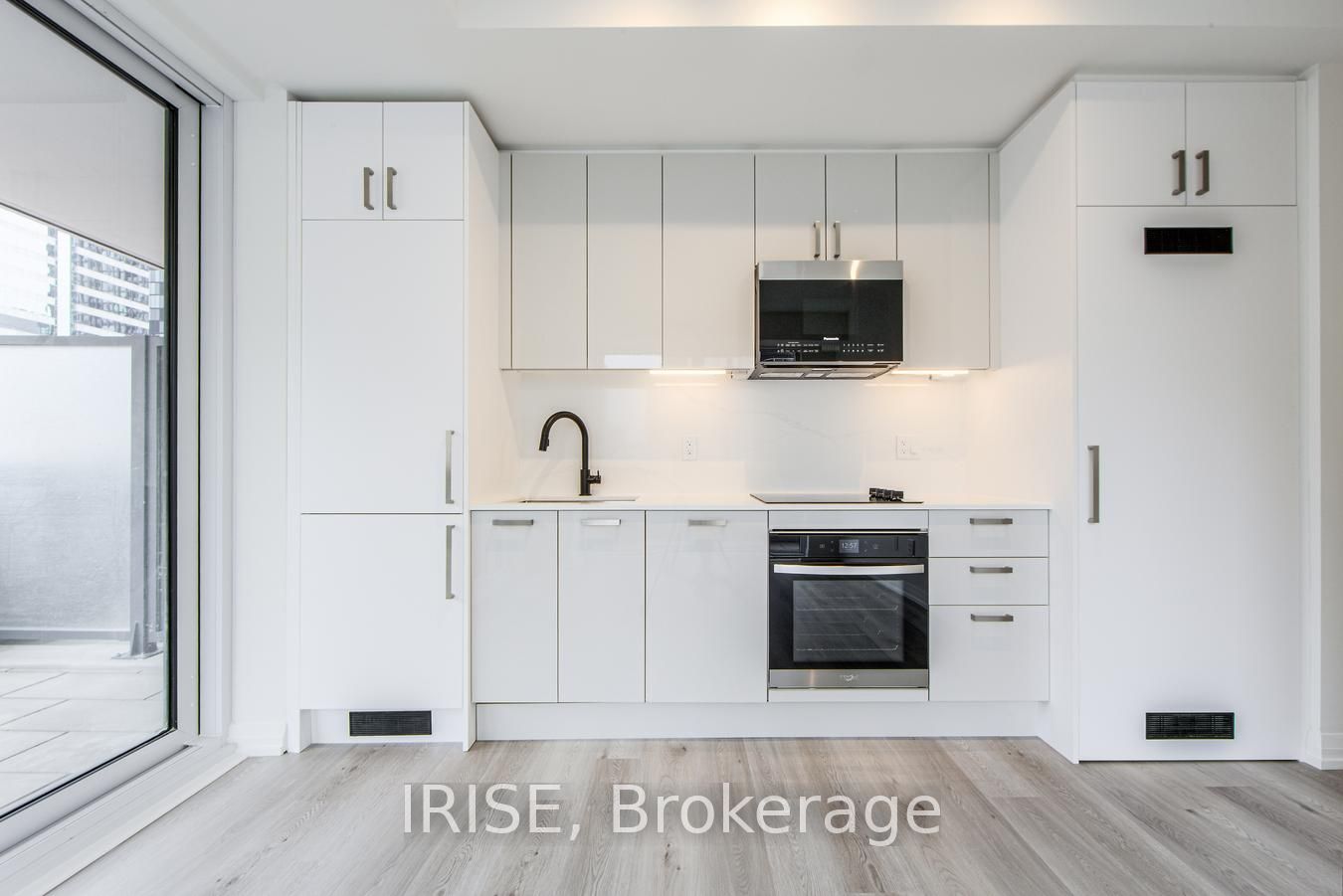 280 Dundas Street W 502, Toronto, ON M5T 0E3 photo 5