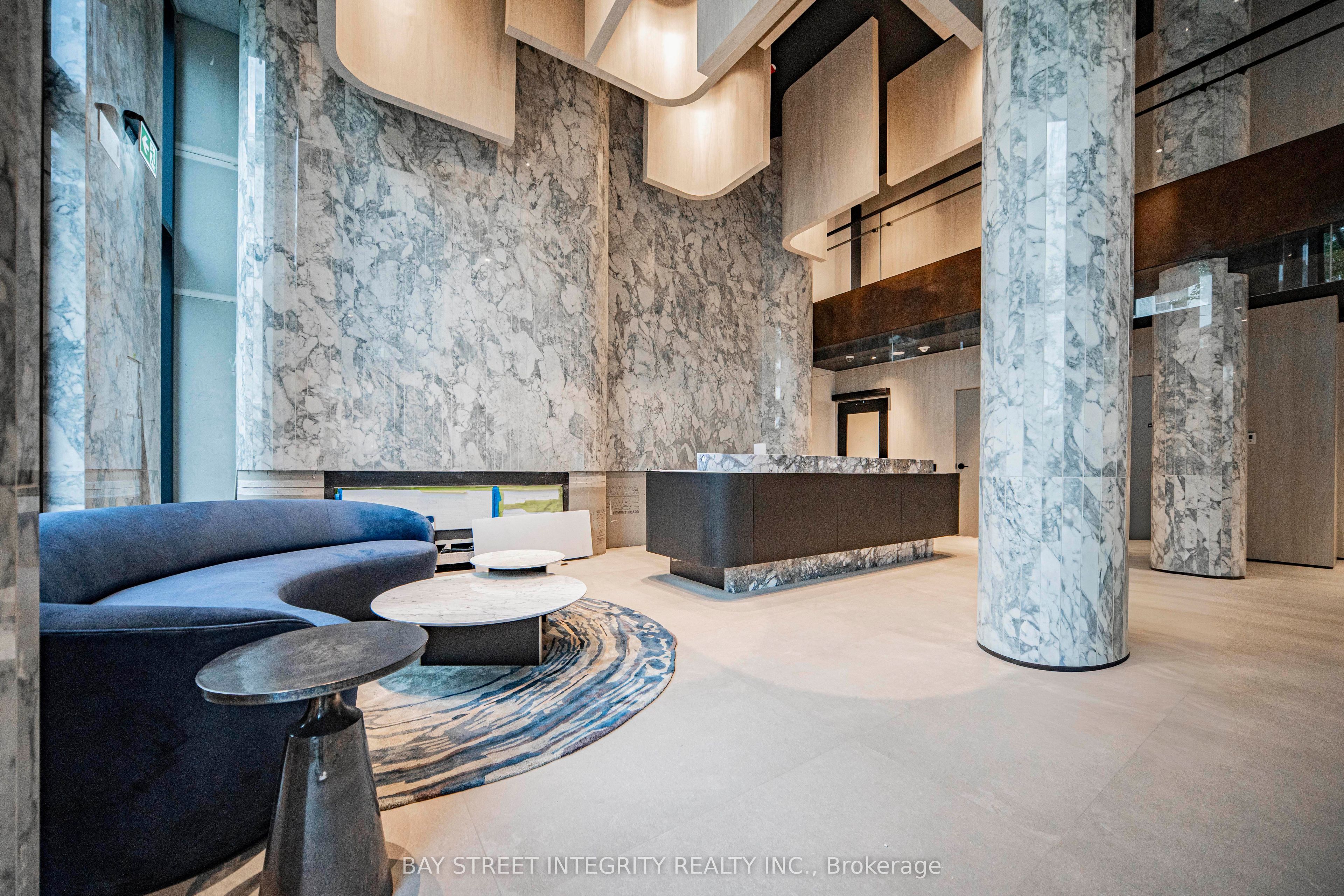 91 Montclair Avenue 503, Toronto, ON M5P 0B1 photo 5