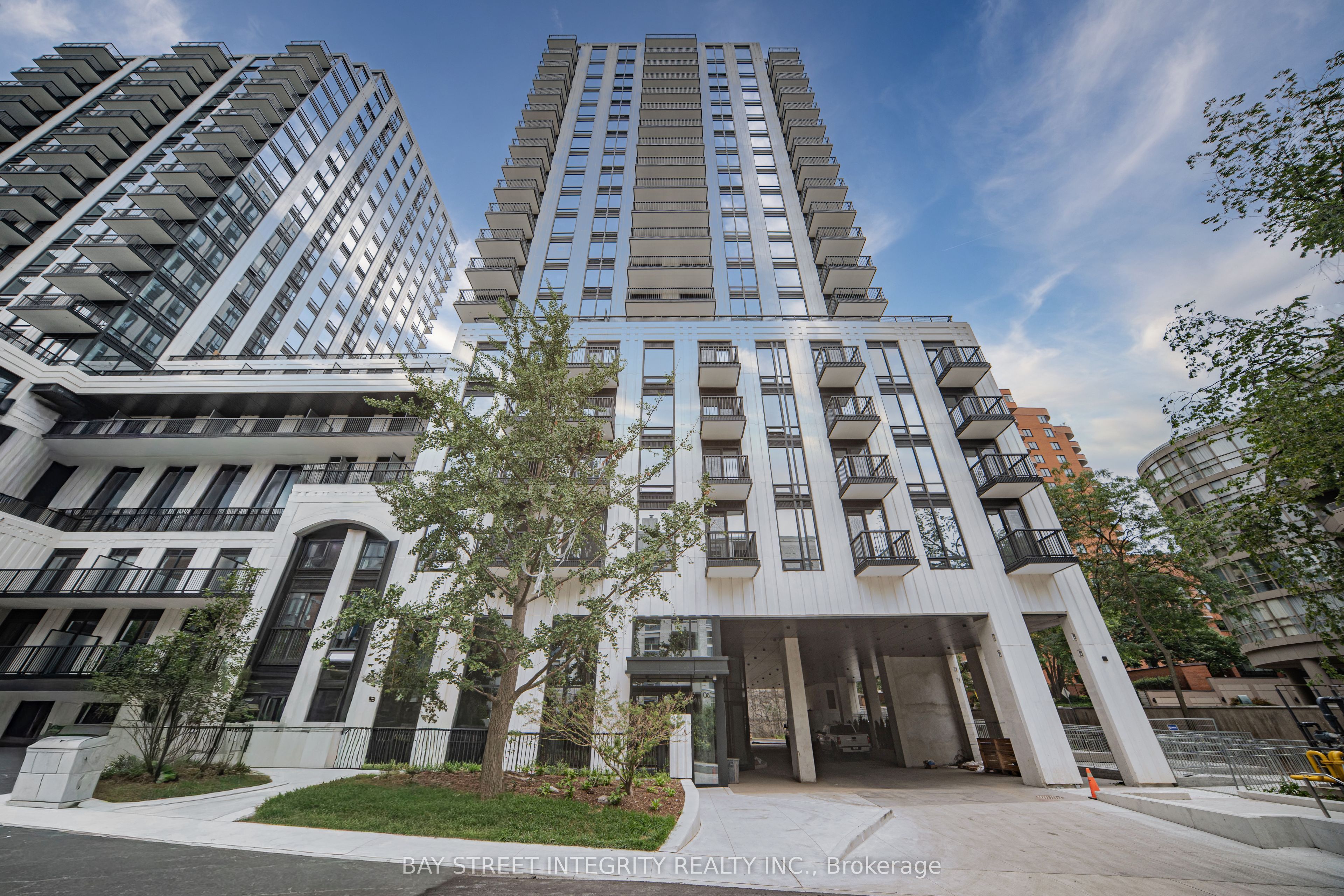 91 Montclair Avenue 511, Toronto, ON M5P 0B1