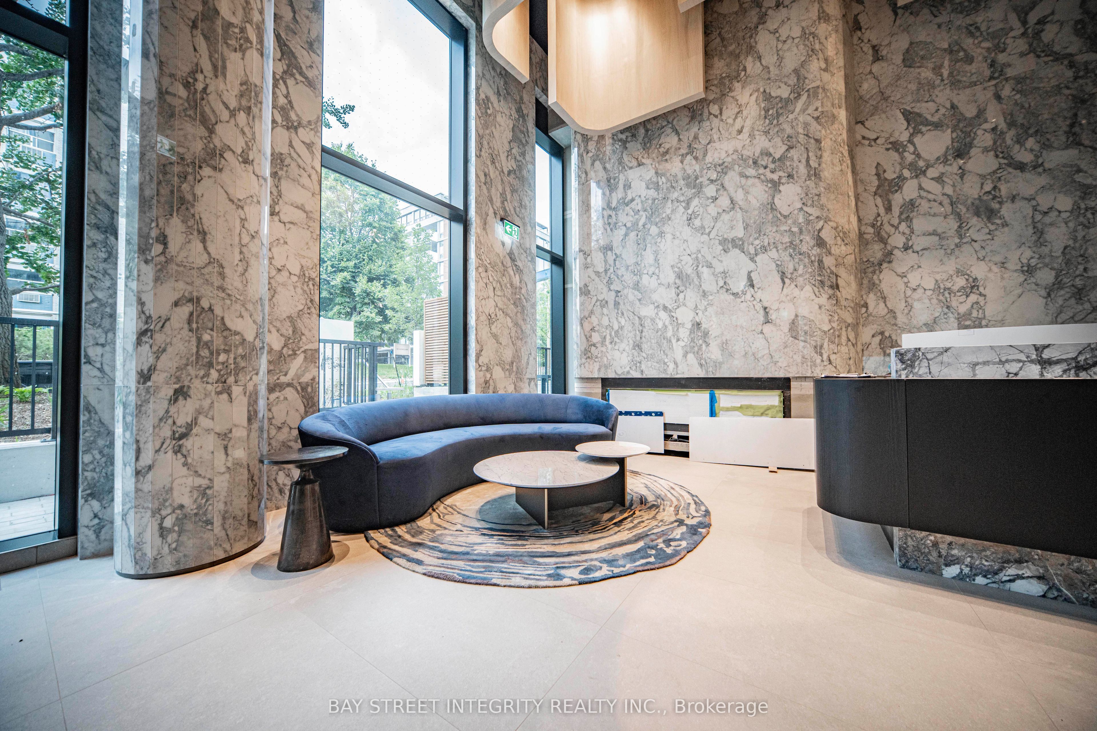 91 Montclair Avenue 511, Toronto, ON M5P 0B1 photo 4