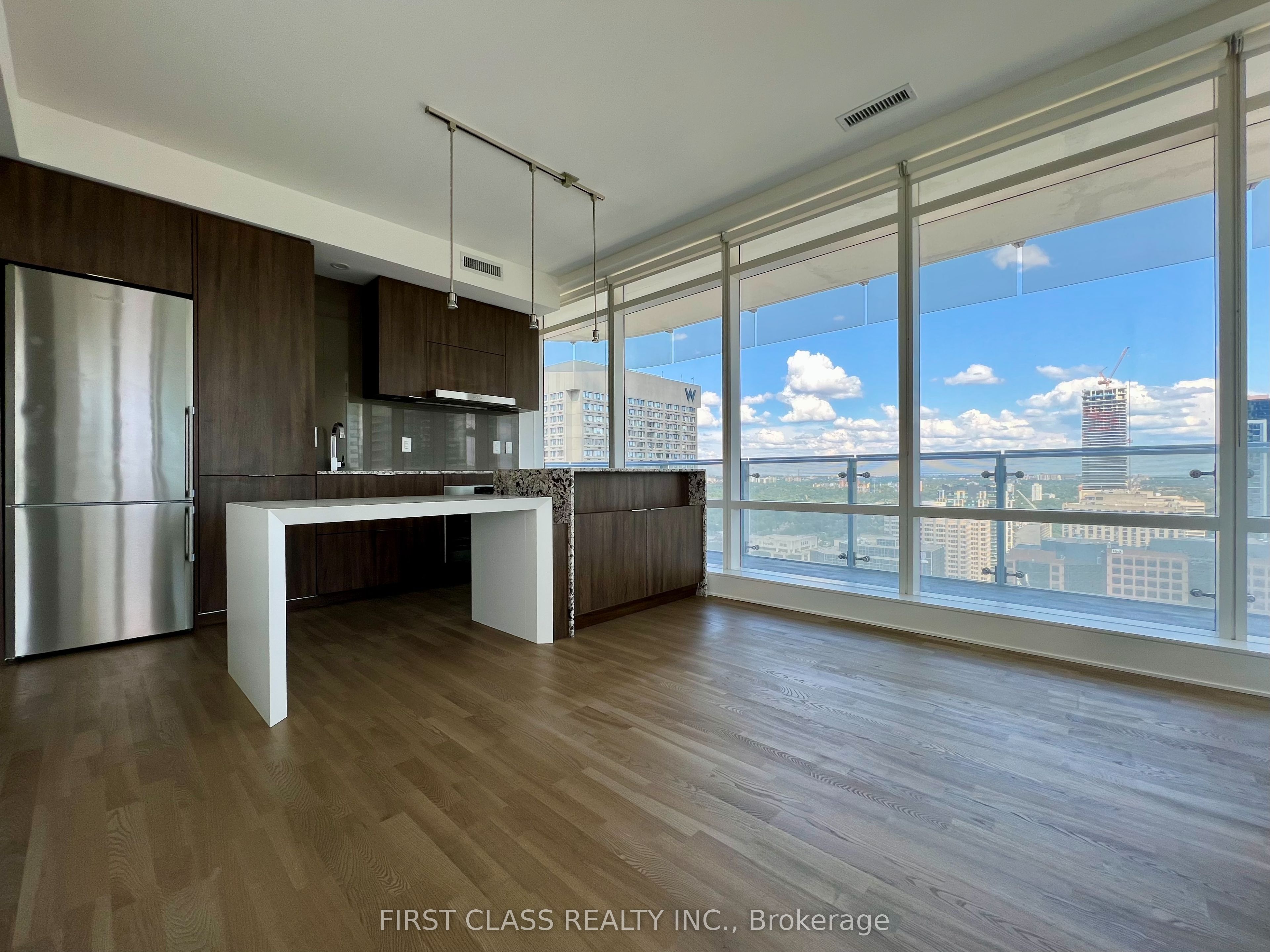 1 Bloor Street E, Toronto, ON M4W 0A8