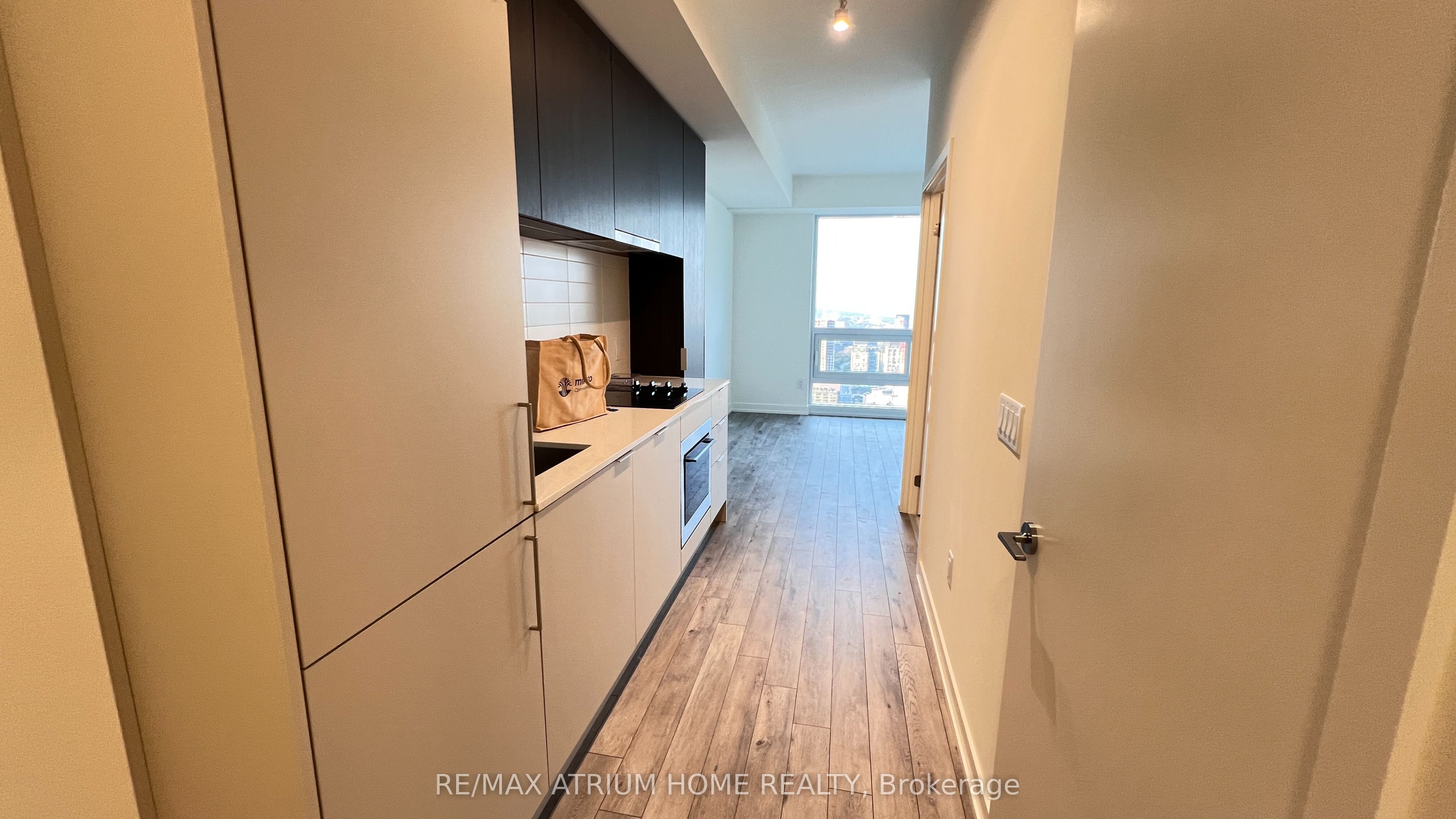 89 Church Street 4705, Toronto, ON M5C 2G3 photo 5