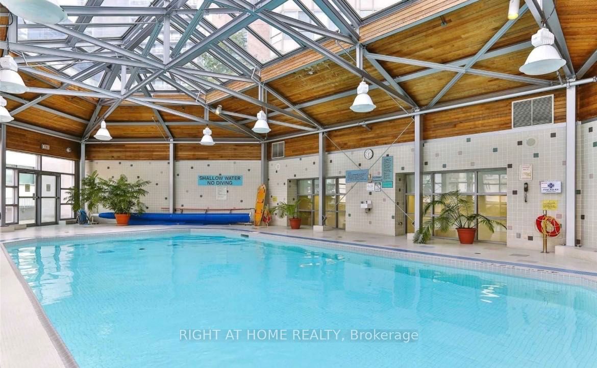 44 Gerrard Street W 1809, Toronto, ON M5G 2K2