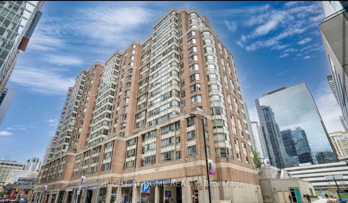 44 Gerrard Street W 1809, Toronto, ON M5G 2K2 photo 4