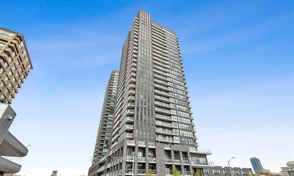 2 Sonic Way 903, Toronto, ON M3C 0P2