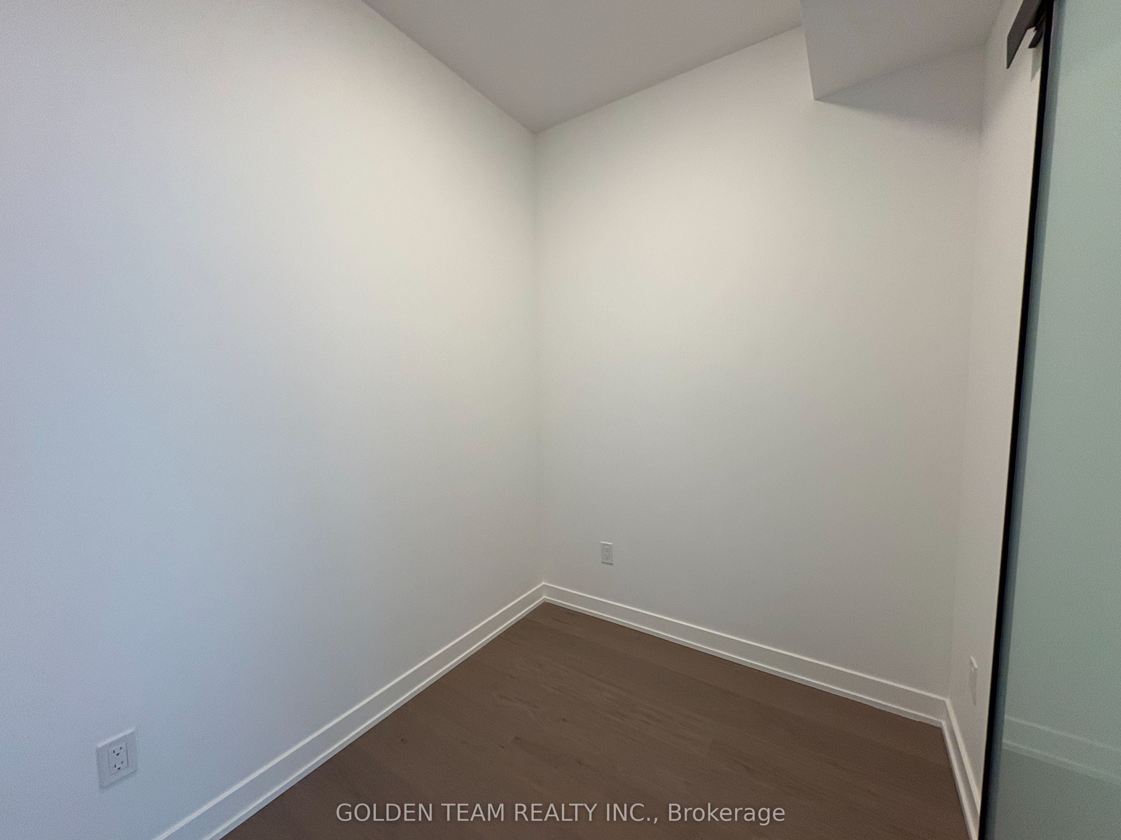89 Montclair Avenue 1622, Toronto, ON M5P 0A9 photo 4