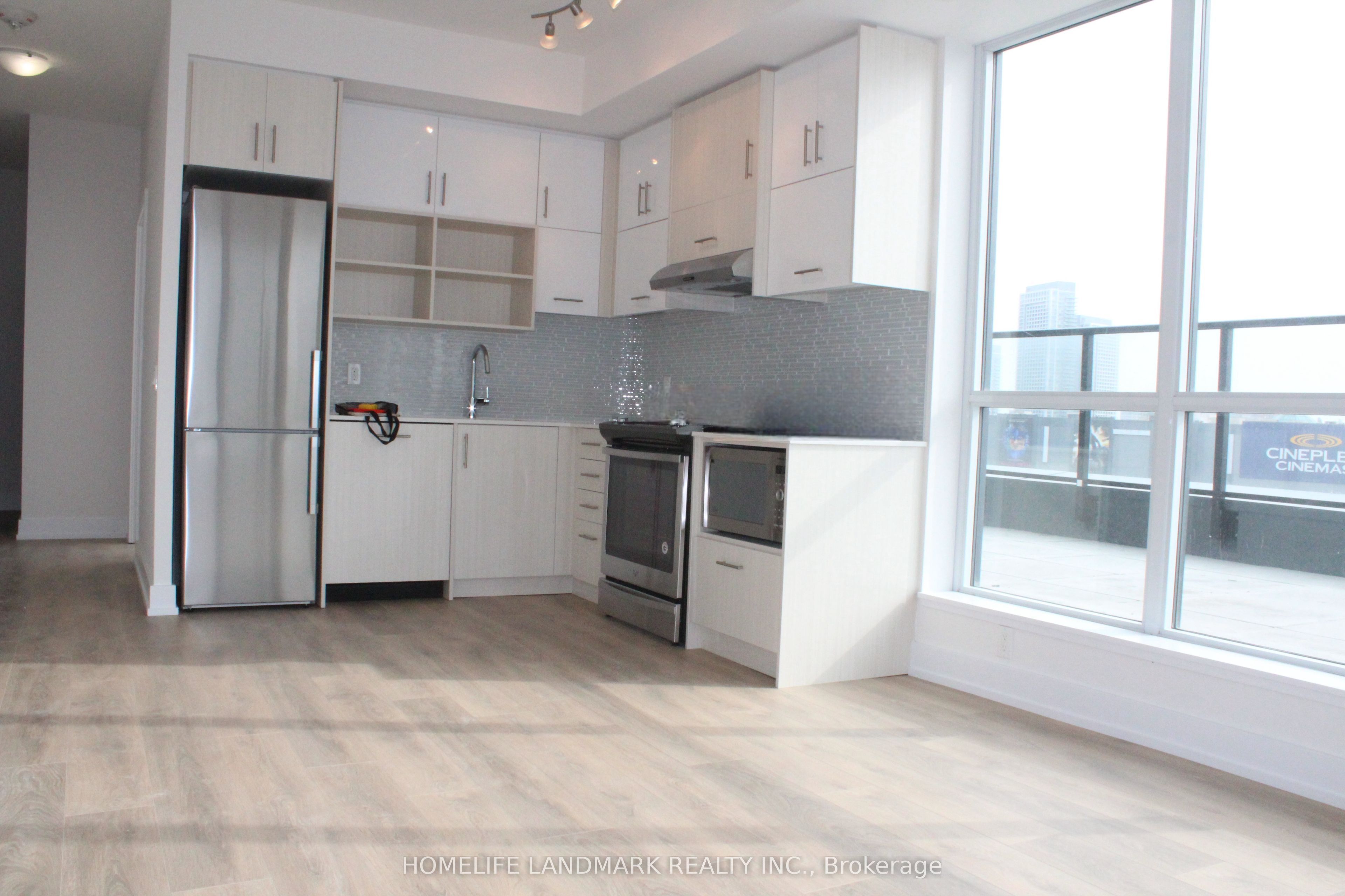 128 Fairview Mall Drive 502, Toronto, ON M2J 2Z1 photo 3