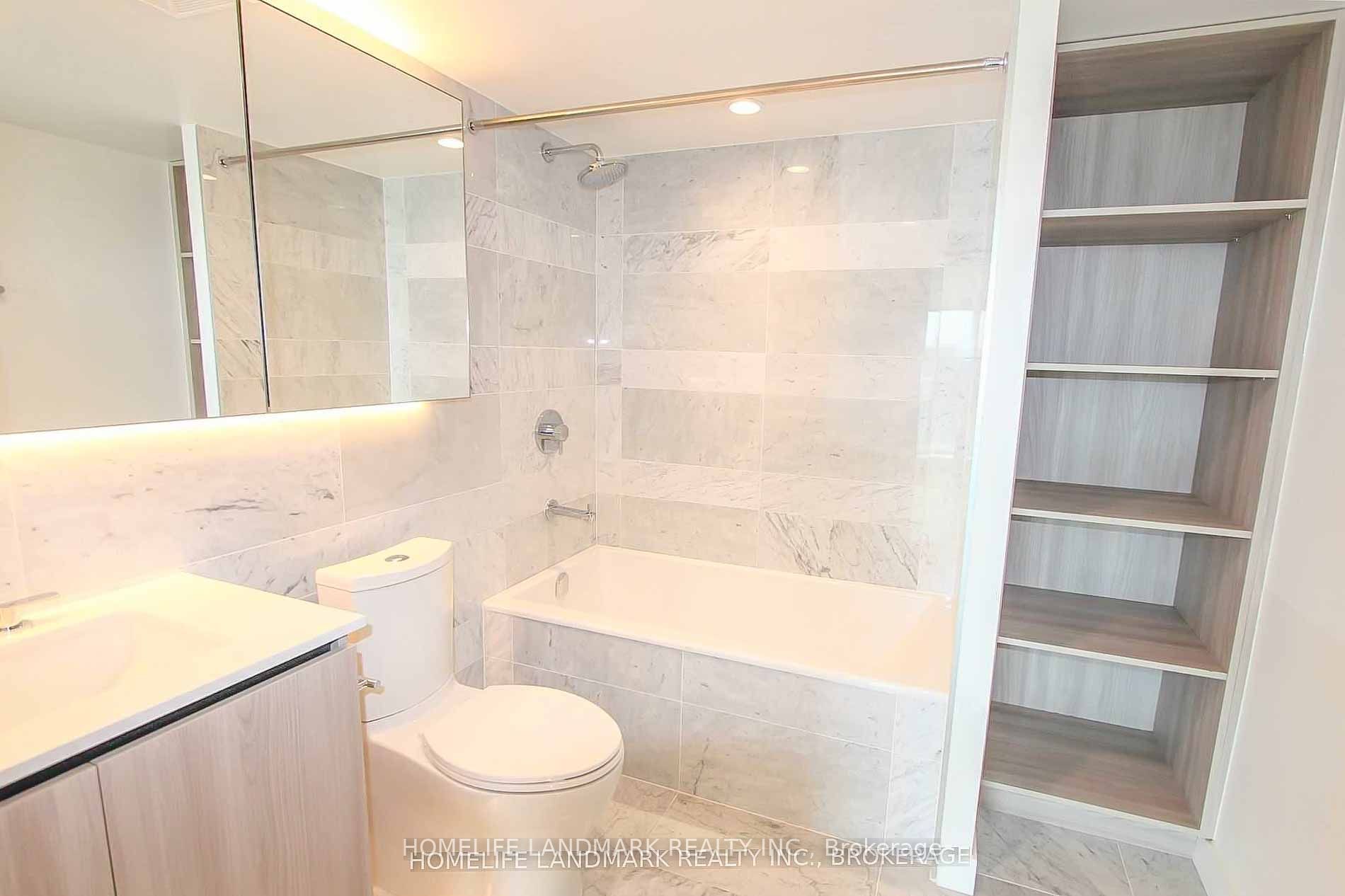 19 Bathurst Street 1711, Toronto, ON M5V 0N2 photo 4