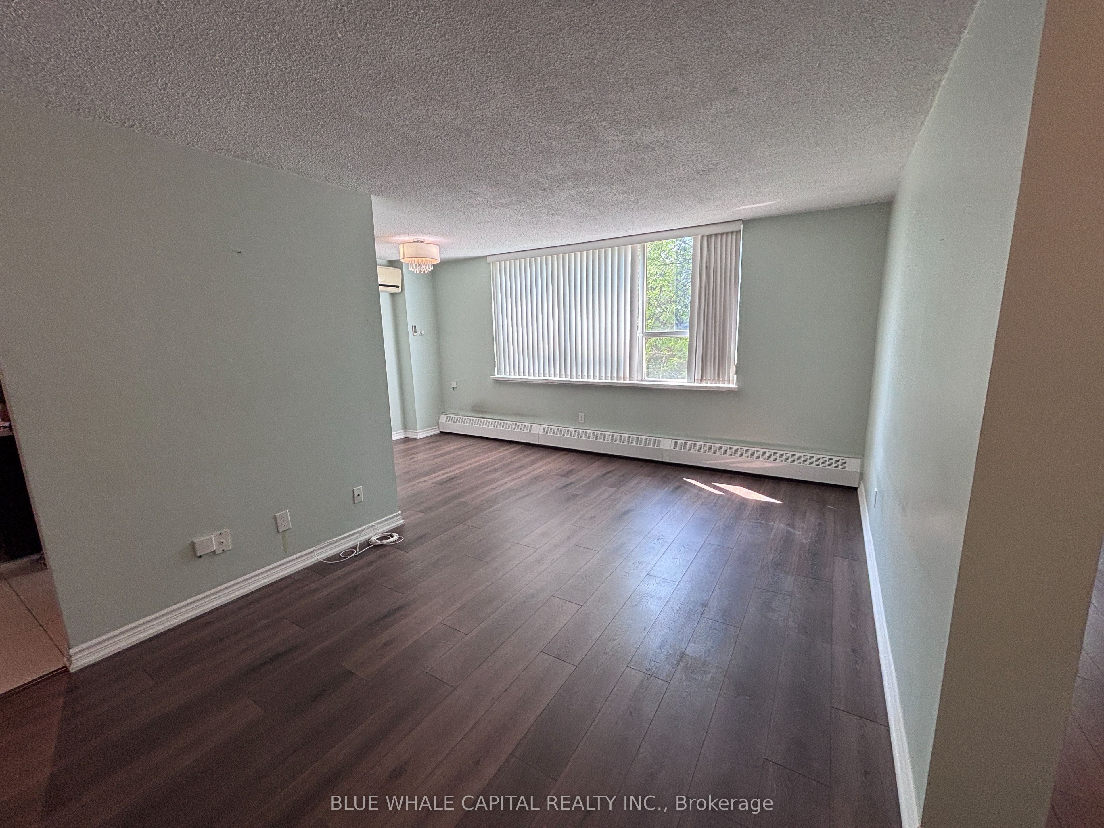 5 Parkway Forest Drive 308, Toronto, ON M2J 1L2