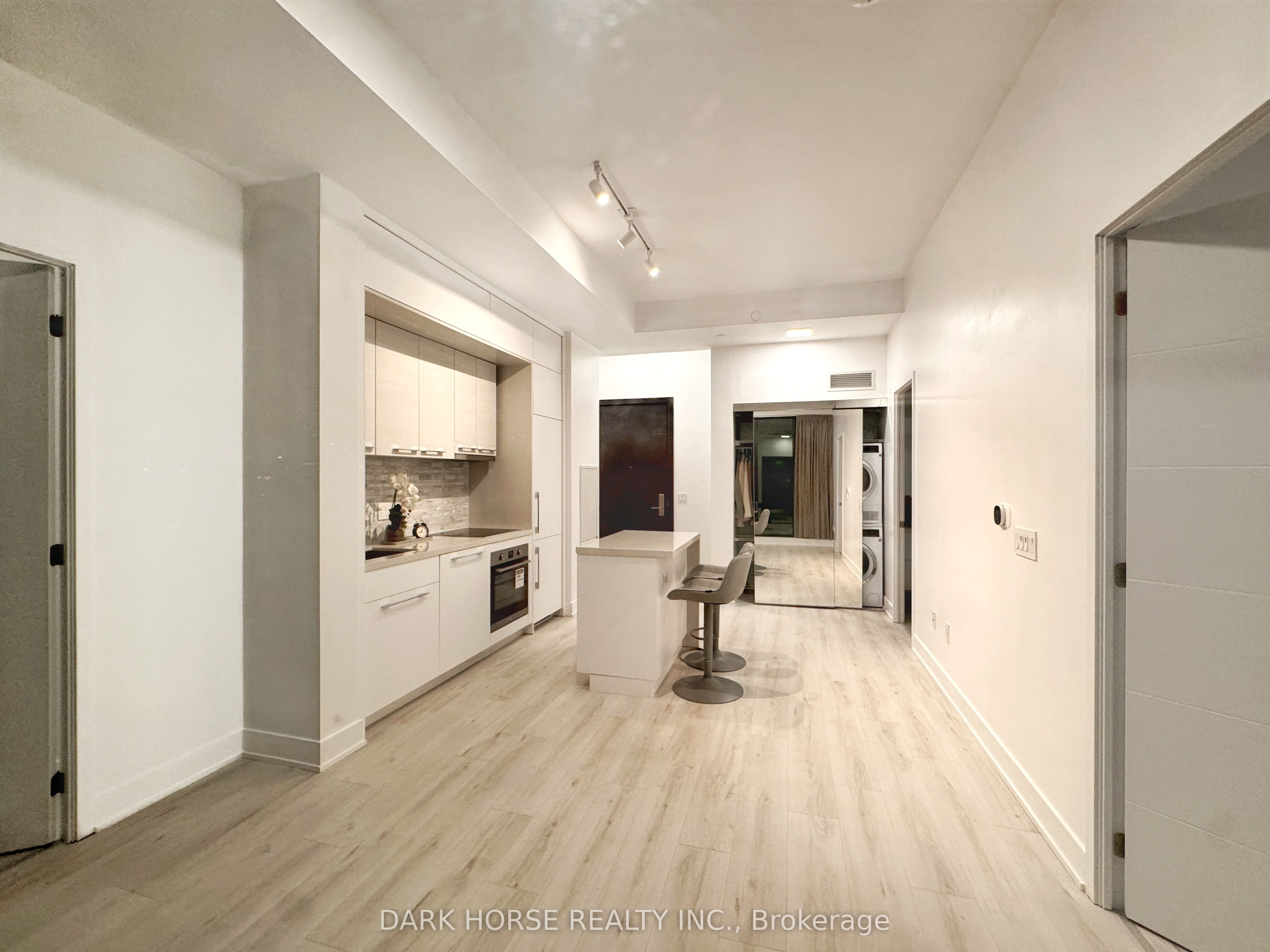 29 Green Trail Court 811, Toronto, ON M2K 0J9 photo 3