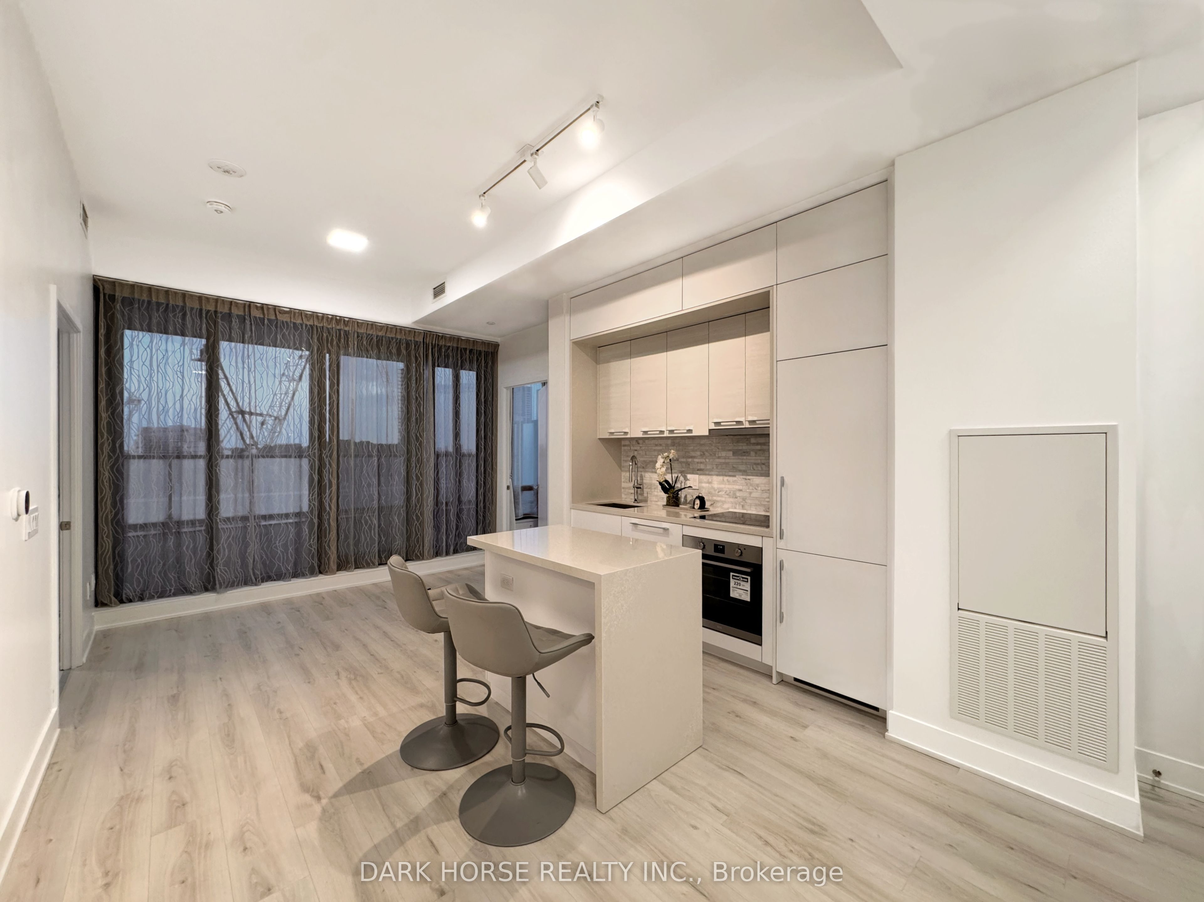 29 Green Trail Court 811, Toronto, ON M2K 0J9 photo 4