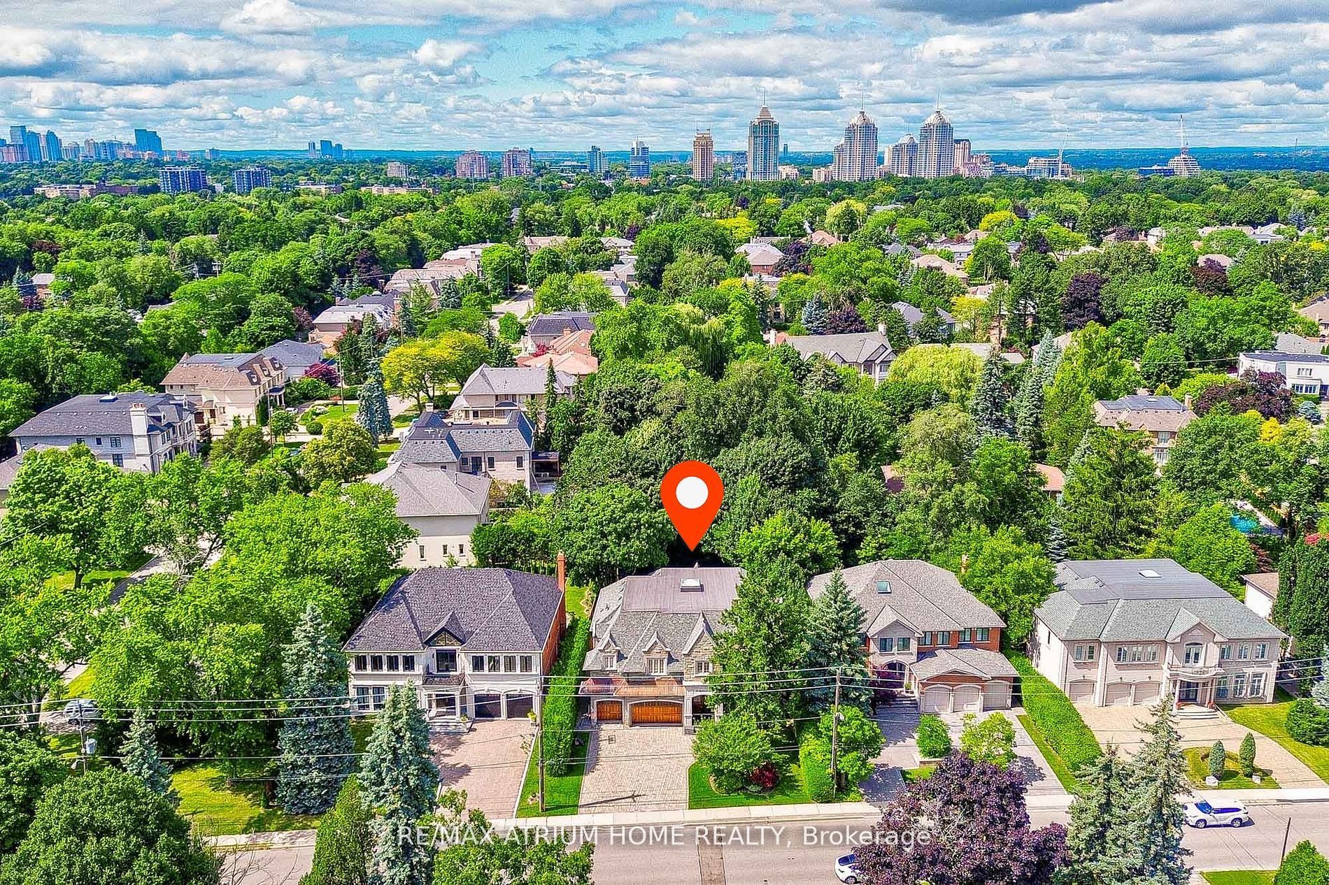 18 Heathcote Avenue, Toronto, ON M2L 1Y7 photo 3