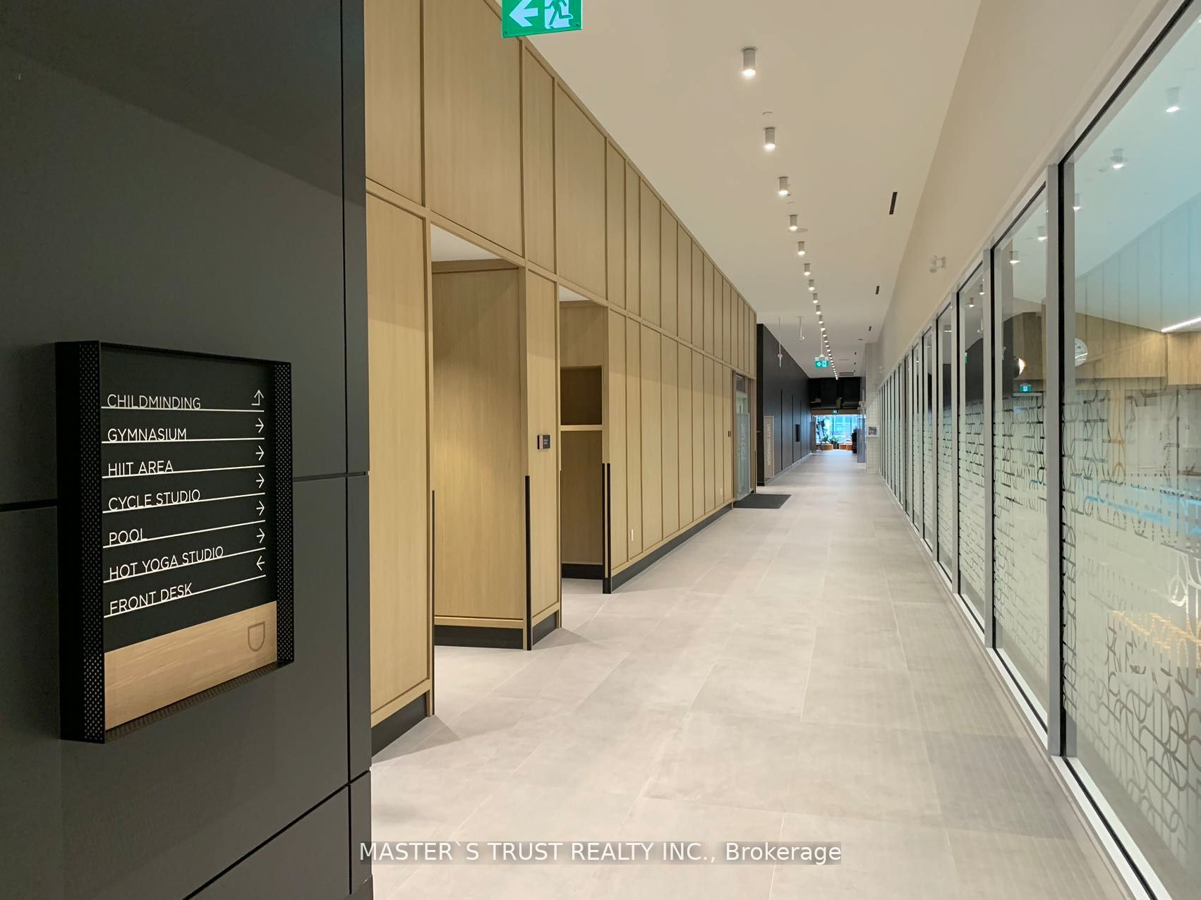 138 Downes Street 1005, Toronto, ON M5E 0E4 photo 2