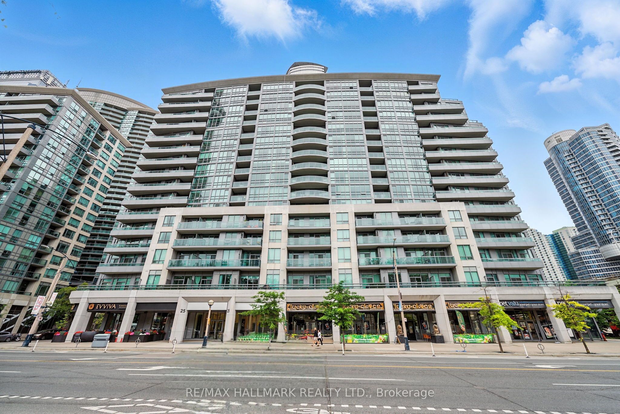25 Lower Simcoe Street 301, Toronto, ON M5J 3A1 photo 2