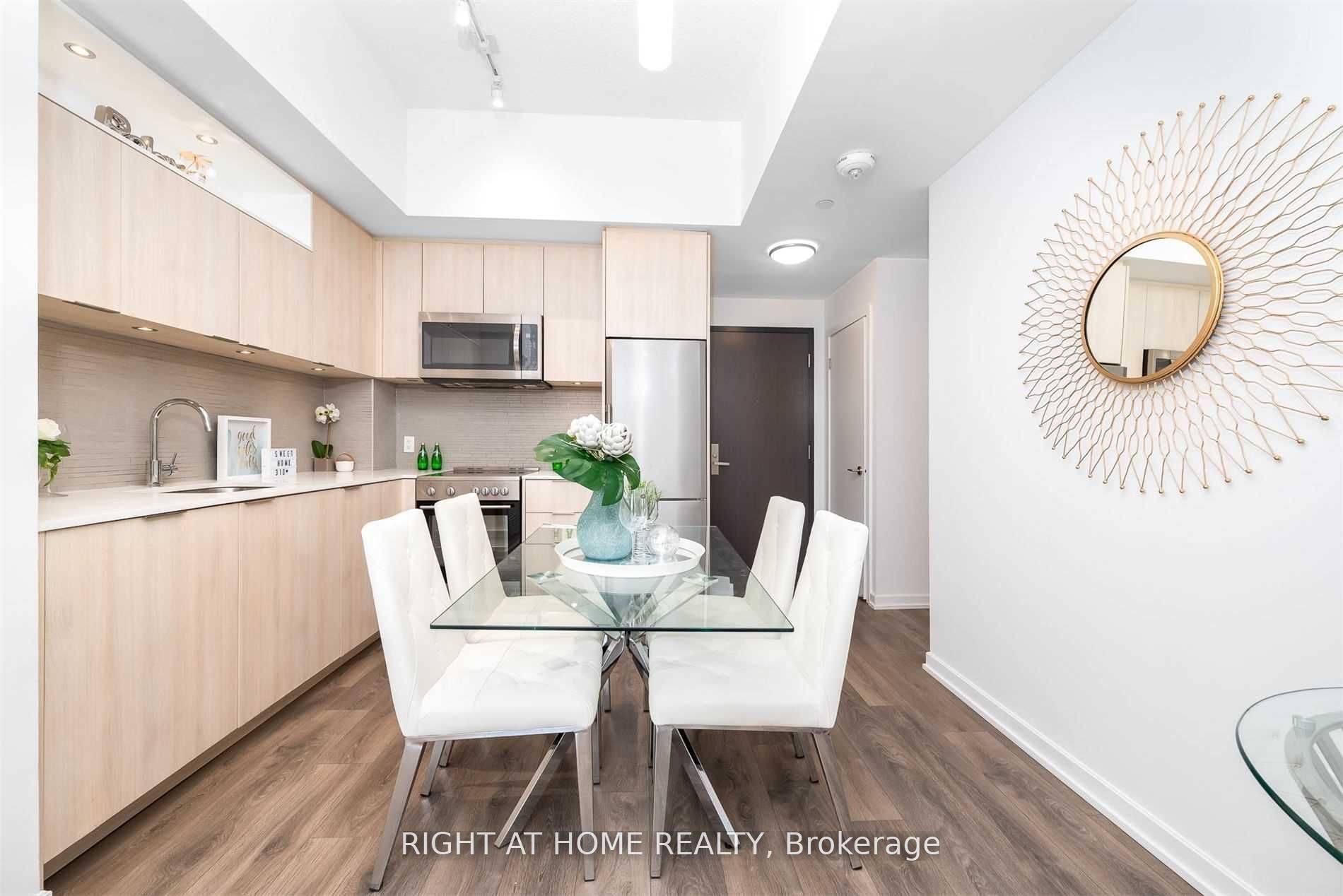 50 Forest Manor Road, Toronto, ON M2J 0E3 photo 2
